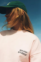 Afbeelding in Gallery-weergave laden, Rough Studio Tennis Sweatshirt Pink
