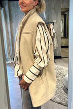 Afbeelding in Gallery-weergave laden, Ruby Tuesday Mandy Woolen Sleeveless Blazer Beige Melange T307-1210
