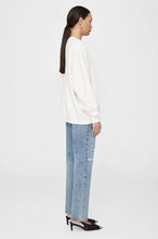 Afbeelding in Gallery-weergave laden, Anine Bing Miles Oversized Sweatshirt Letterman Off White A-08-10074-OFW1
