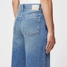 Afbeelding in Gallery-weergave laden, Drykorn Flung Jeans Blue  260089 3550
