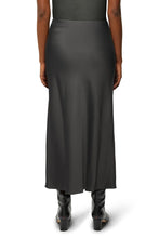 Afbeelding in Gallery-weergave laden, Drykorn NEVIDA SLIPS-SKIRT IN MAXILANGE IN SATIN 130065 1000
