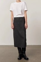 Afbeelding in Gallery-weergave laden, Herskind Anda Skirt Dark Grey
