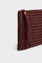 Afbeelding in Gallery-weergave laden, Marrea Clutch Inkberry (MRR16973073)
