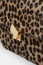 Afbeelding in Gallery-weergave laden, Closed Bag One S  Urban Beige C90424-89Z-22
