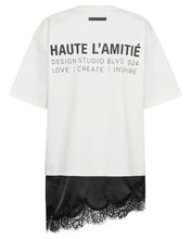 Afbeelding in Gallery-weergave laden, Haute L'Amitié Loose Mix Lingerie Tee HL10718 Off-White
