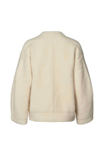 Afbeelding in Gallery-weergave laden, Rabens Saloner Sheep Knit Bomber Jacket Chalk Sig W24403102
