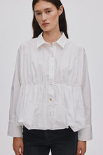 Afbeelding in Gallery-weergave laden, Rabens Saloner POPLIN PUFFED HEM SHIRT Sophie I White
