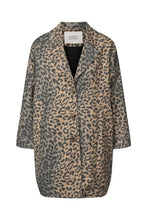 Afbeelding in Gallery-weergave laden, Rabens Saloner JACQLINE LEOPARD PRINT OVERSIZE JACKET I LEOPARD
