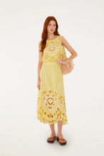 Afbeelding in Gallery-weergave laden, Farm Rio 369889 L0032  YELLOW ROMANTIC RICHELIEU SHORT SLEEVE BLOUSE

