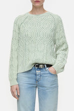 Afbeelding in Gallery-weergave laden, Closed Crew Neck Longsleeve Pastel Olive C96584-951-30
