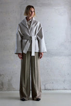 Afbeelding in Gallery-weergave laden, Femmes du Sud Jacket Roche Wool Off White

