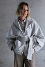 Afbeelding in Gallery-weergave laden, Femmes du Sud Jacket Roche Wool Off White
