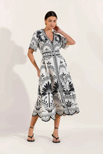 Afbeelding in Gallery-weergave laden, Scarlett Poppies Palm Springs Midi Dress Onyx Black
