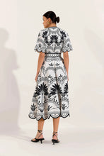 Afbeelding in Gallery-weergave laden, Scarlett Poppies Palm Springs Midi Dress Onyx Black
