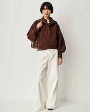 Afbeelding in Gallery-weergave laden, Sessùn 26109011 WYSSAL Turtle neck sweater 02372 Patina Brown 28
