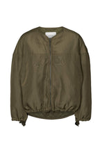 Afbeelding in Gallery-weergave laden, Rabens Saloner Arched Jacket - Glod Army Green W25208107
