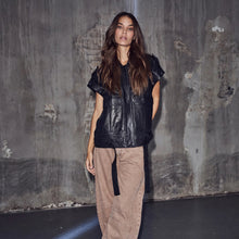 Afbeelding in Gallery-weergave laden, Haute L'Amitié Luba Leather Jacket HL10473 Black
