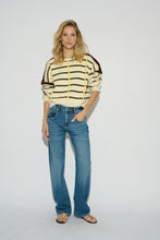 Afbeelding in Gallery-weergave laden, Badits Rafaela Ecru Sweater
