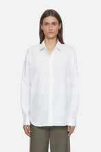 Afbeelding in Gallery-weergave laden, Closed Dropped Shoulder Blouse White C94999-25Z-22
