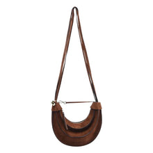 Afbeelding in Gallery-weergave laden, Farm Rio 19178132 SUEDE HOBO BANANA BAG SMALL 372135 WALNUT S0154
