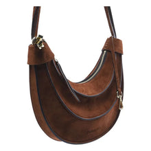 Afbeelding in Gallery-weergave laden, Farm Rio 19178132 SUEDE HOBO BANANA BAG SMALL 372135 WALNUT S0154
