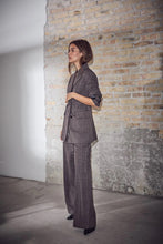 Afbeelding in Gallery-weergave laden, Haute L'Amitié HL10845 Check Fit Plain Pant : Mocca
