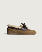 Afbeelding in Gallery-weergave laden, Posa Boat Loafer Brushed Fur - Suede/ Leather | PW250 Tabacco	215
