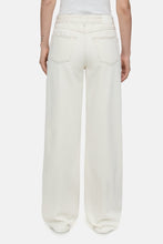 Afbeelding in Gallery-weergave laden, Closed Nikka Pants Ivory C22189-11P-2F
