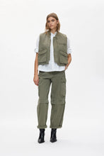 Afbeelding in Gallery-weergave laden, Rabens Saloner CANVAS CARGO PANTS - FREMA W26420102  Washed sage

