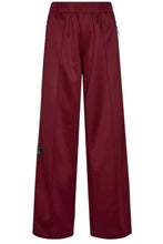 Afbeelding in Gallery-weergave laden, Haute L&#39;Amitié BAGGY TRACK PANTS - MORE COLOR OPTIONS
