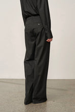 Afbeelding in Gallery-weergave laden, Herskind Jack Low Waist Pants - Dark Grey

