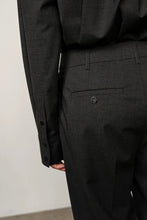 Afbeelding in Gallery-weergave laden, Herskind Jack Low Waist Pants - Dark Grey
