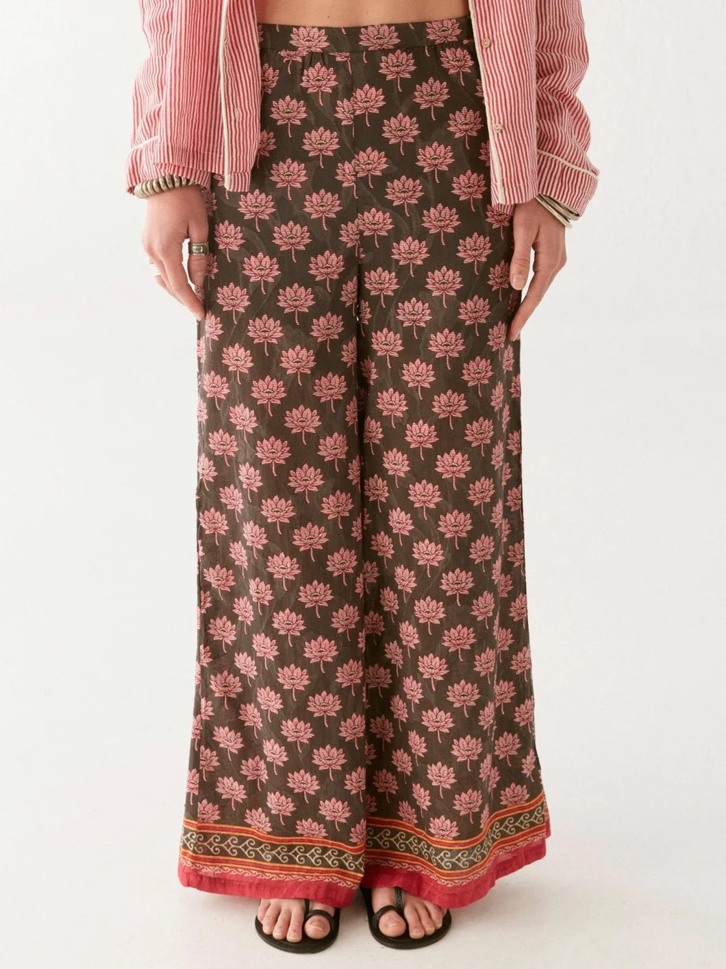 Maison Hotel LOTUS	HUGO	PANT	MONDRIAN