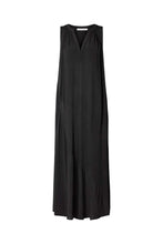 Afbeelding in Gallery-weergave laden, Rabens Saloner Sandwashed Long PLacket Dress CHILI  W24267105 Black
