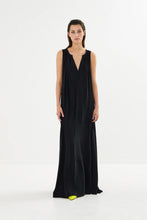 Afbeelding in Gallery-weergave laden, Rabens Saloner Sandwashed Long PLacket Dress CHILI  W24267105 Black
