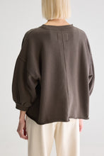 Afbeelding in Gallery-weergave laden, Bellerose VICSKE52 Sweater T1670 BW252311 T1670
