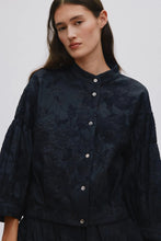 Afbeelding in Gallery-weergave laden, Rabens Saloner CLIPPED JACQUARD SHIRT JACKET Candie I Pirate black
