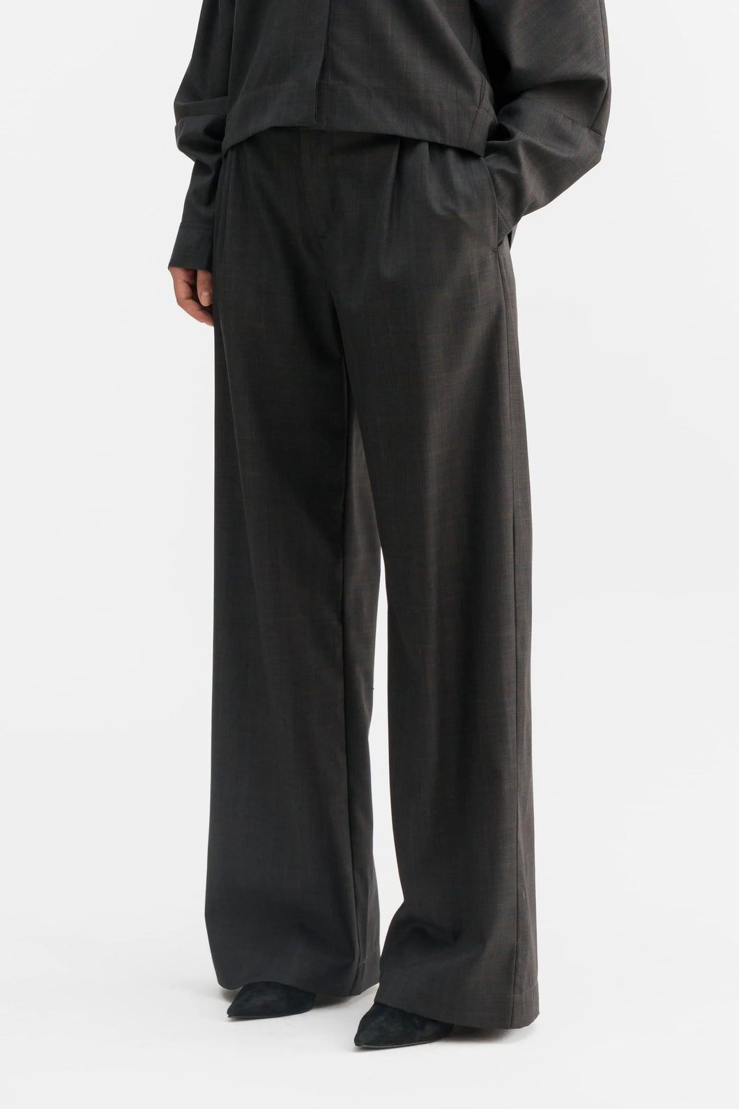 Ahlvar Gallery Mel check trousers, dark grey 1226-08