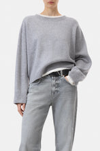 Afbeelding in Gallery-weergave laden, Closed Crew neck wide sleeve C96474-920-22 - more color options
