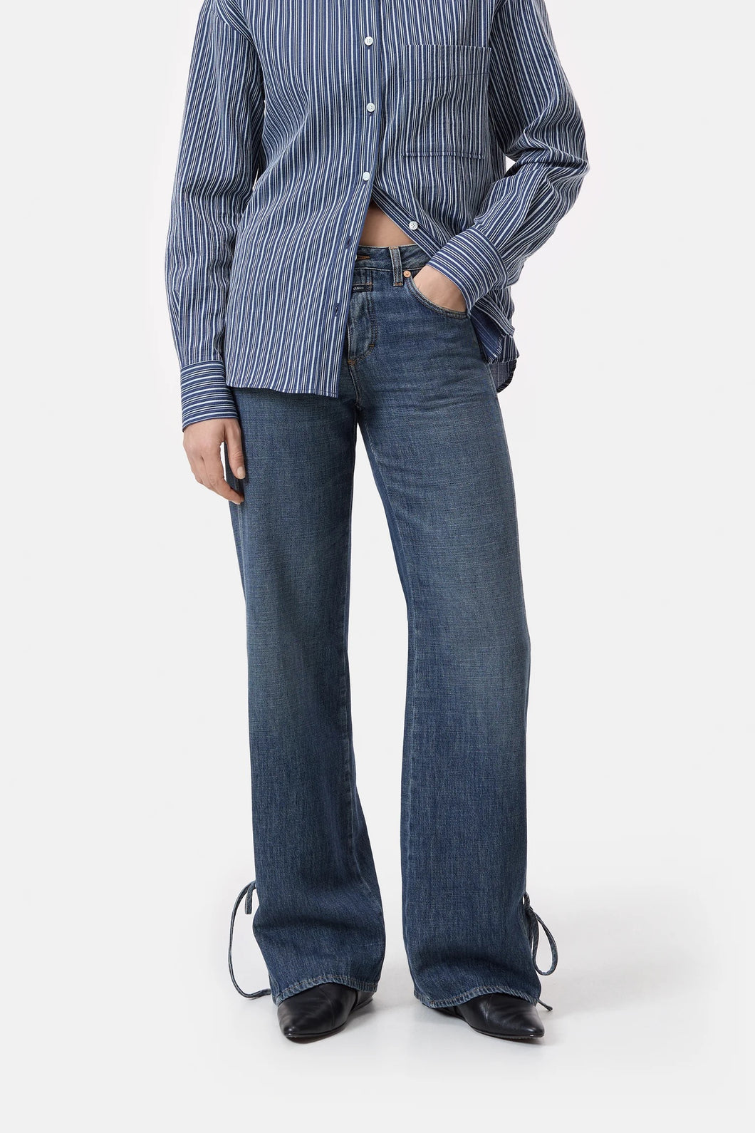 Closed Gillan Strap Detail Dark Blue C21565-16F-2E