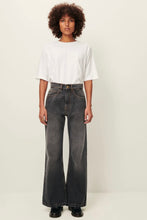 Afbeelding in Gallery-weergave laden, Sessùn Sailnim Jeans Graffit Wash
