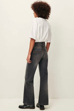 Afbeelding in Gallery-weergave laden, Sessùn Sailnim Jeans Graffit Wash
