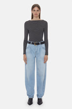 Afbeelding in Gallery-weergave laden, Closed High Neck Long Sleeve C95312-420-ST
