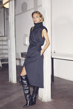 Afbeelding in Gallery-weergave laden, Co&#39;couture IdaCC Pin Stripe Top Dark Grey 35226 140
