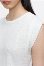 Afbeelding in Gallery-weergave laden, Closed C95250-444-22 Pleated Sleeveless Top- More Colors
