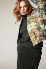 Afbeelding in Gallery-weergave laden, Femmes Du Sud Paige Jaquard Bomber Multi
