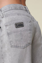 Afbeelding in Gallery-weergave laden, Lois Skater Loose 2781-7574 Mad Smoothic Glaced Grey Snow
