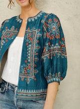 Afbeelding in Gallery-weergave laden, M.A.B.E EDEN PRINT JKT Blue/Multi
