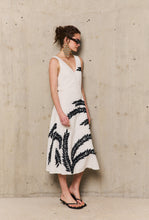 Afbeelding in Gallery-weergave laden, Stella Forest Robe PALMER Ecru E25RO068
