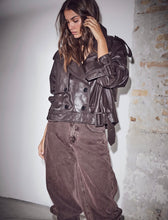 Afbeelding in Gallery-weergave laden, Haute L'Amitié HL10165 Leather Trench Jacket Mocca
